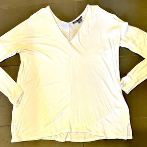 Long sleeve Vince oversized white swing t-shirt